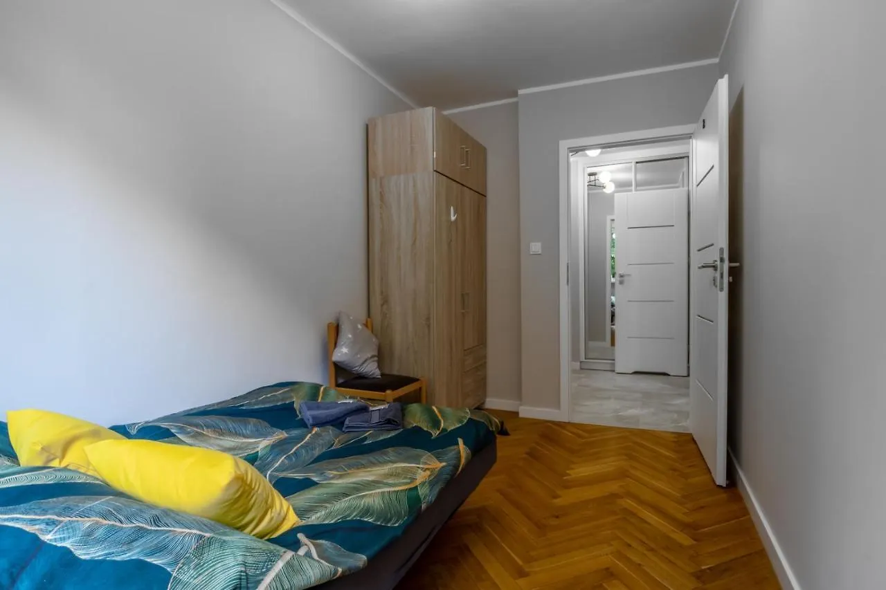 Warsaw Center Classicrooms Apartment
